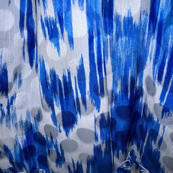 Formal blue & white dress with belt and keyhole in the top. Size 4. - Picture 3 of 5